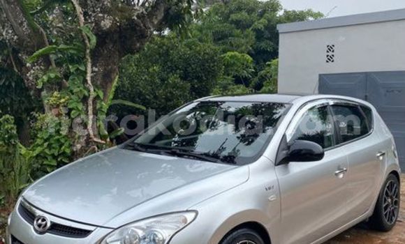 Buy Used Hyundai i30 White Car in Antananarivo in Analamanga Buy Used Hyundai i30 White Car in Antananarivo in Analamanga