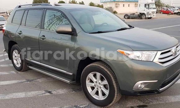 Hividy Toyota Highlander Green Car in Import - Dubai in Diana Hividy Toyota Highlander Green Car in Import - Dubai in Diana