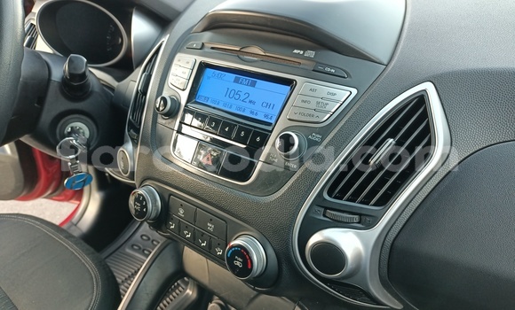 Acheter Occasion Voiture Hyundai ix35 Rouge à Antananarivo, Analamanga Acheter Occasion Voiture Hyundai ix35 Rouge à Antananarivo, Analamanga