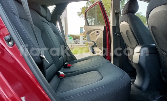 Acheter Occasion Voiture Hyundai ix35 Rouge à Antananarivo, Analamanga Acheter Occasion Voiture Hyundai ix35 Rouge à Antananarivo, Analamanga