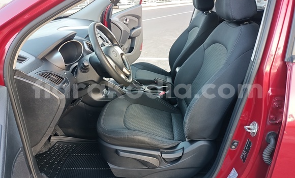 Acheter Occasion Voiture Hyundai ix35 Rouge à Antananarivo, Analamanga Acheter Occasion Voiture Hyundai ix35 Rouge à Antananarivo, Analamanga