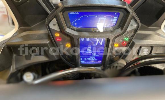 Acheter Occasion Moto Honda CRF Blanc à Ambalavao, Haute Matsiatra Acheter Occasion Moto Honda CRF Blanc à Ambalavao, Haute Matsiatra