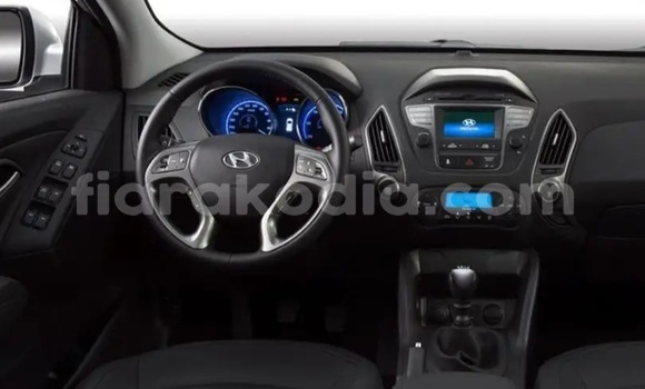 Acheter Occasion Voiture Hyundai ix35 Gris à Toamasina, Atsinanana Acheter Occasion Voiture Hyundai ix35 Gris à Toamasina, Atsinanana