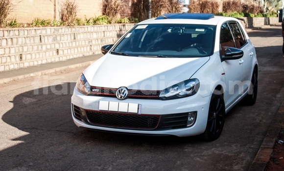 Acheter Occasion Voiture Volkswagen Golf Blanc à Antananarivo, Analamanga Acheter Occasion Voiture Volkswagen Golf Blanc à Antananarivo, Analamanga