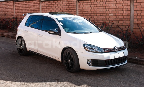 Acheter Occasion Voiture Volkswagen Golf Blanc à Antananarivo, Analamanga Acheter Occasion Voiture Volkswagen Golf Blanc à Antananarivo, Analamanga