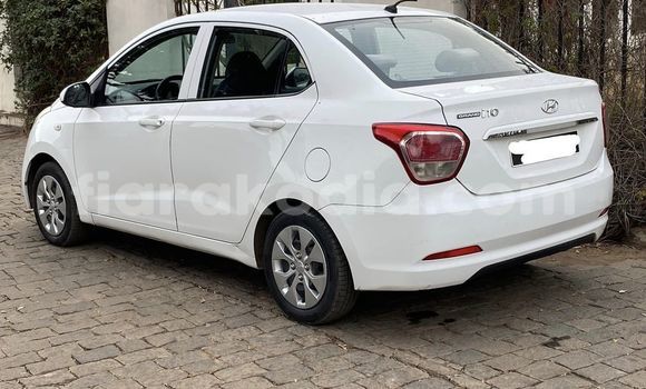 Acheter Occasion Voiture Hyundai Grandeur Blanc à Antananarivo, Analamanga