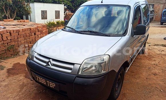 Hividy Citroen Berlingo Hafa Car in Antananarivo in Analamanga Hividy Citroen Berlingo Hafa Car in Antananarivo in Analamanga