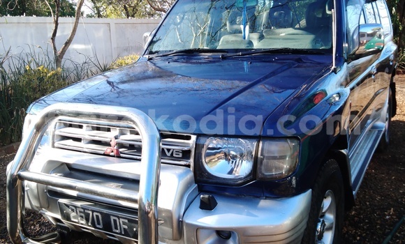 Acheter Occasion Voiture Mitsubishi Pajero Bleu à Antsiranana, Diana Acheter Occasion Voiture Mitsubishi Pajero Bleu à Antsiranana, Diana