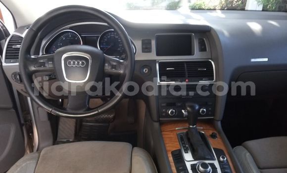 Hividy Audi Q7 Silver Car in Antananarivo in Analamanga Hividy Audi Q7 Silver Car in Antananarivo in Analamanga