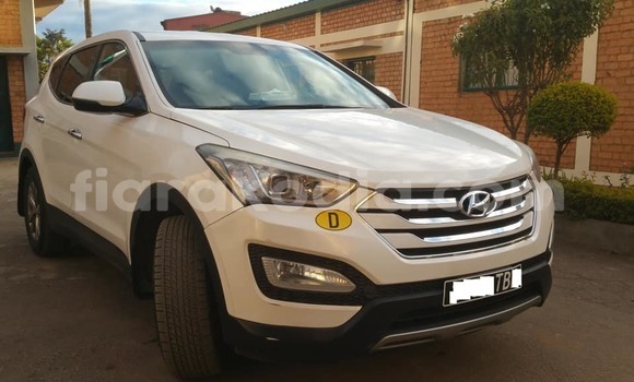 Buy Used Hyundai Santa Fe Other Car in Antananarivo in Analamanga Buy Used Hyundai Santa Fe Other Car in Antananarivo in Analamanga