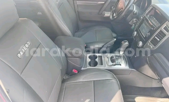 Acheter Occasion Voiture Mitsubishi Pajero Blanc à Antananarivo, Analamanga Acheter Occasion Voiture Mitsubishi Pajero Blanc à Antananarivo, Analamanga