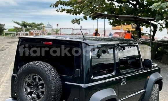Acheter Occasion Voiture Suzuki Jimny Noir à Antananarivo, Analamanga Acheter Occasion Voiture Suzuki Jimny Noir à Antananarivo, Analamanga