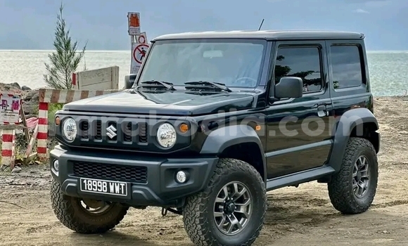 Acheter Occasion Voiture Suzuki Jimny Noir à Antananarivo, Analamanga Acheter Occasion Voiture Suzuki Jimny Noir à Antananarivo, Analamanga
