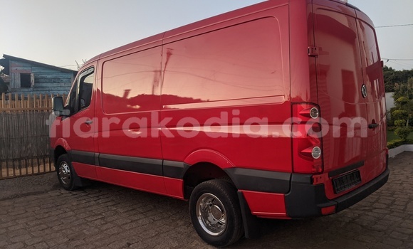 Acheter Import Voiture Volkswagen California Rouge à Antsirabe, Vakinankaratra Acheter Import Voiture Volkswagen California Rouge à Antsirabe, Vakinankaratra