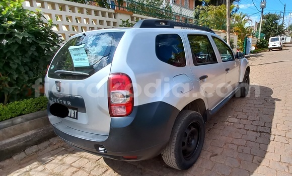Buy New Dacia Duster Silver Car in Antananarivo in Analamanga Buy New Dacia Duster Silver Car in Antananarivo in Analamanga