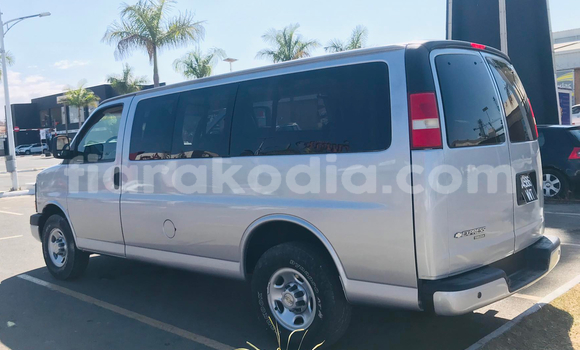 Acheter Occasion Voiture Chevrolet Express Gris à Antananarivo, Analamanga Acheter Occasion Voiture Chevrolet Express Gris à Antananarivo, Analamanga