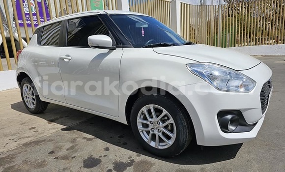 Acheter Occasion Voiture Suzuki Swift Blanc à Antananarivo, Analamanga Acheter Occasion Voiture Suzuki Swift Blanc à Antananarivo, Analamanga