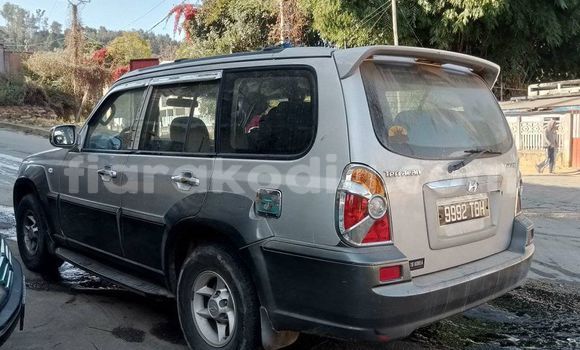 Hividy Hyundai Terracan Hafa Car in Antananarivo in Analamanga