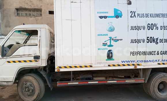 Hividy Ford E 150 Cargo Van fotsy Truck in Antananarivo in Analamanga Hividy Ford E 150 Cargo Van fotsy Truck in Antananarivo in Analamanga