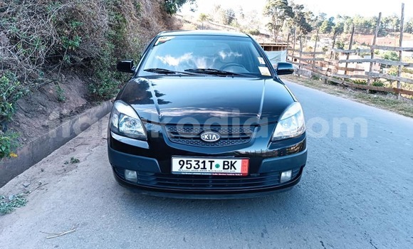 Hividy Kia Pride Black Car in Antananarivo in Analamanga Hividy Kia Pride Black Car in Antananarivo in Analamanga