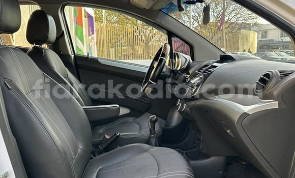 Acheter Occasion Voiture Chevrolet Spark Blanc à Antananarivo, Analamanga
