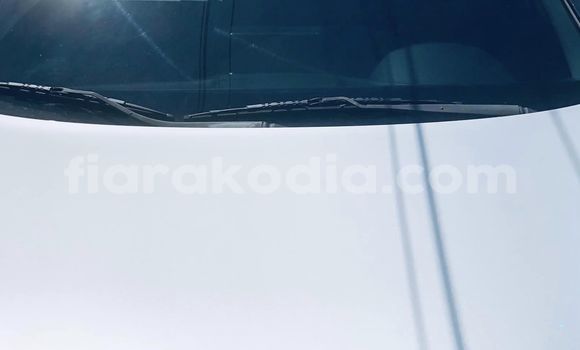 Hividy Kia Sorento fotsy Car in Antananarivo in Analamanga Hividy Kia Sorento fotsy Car in Antananarivo in Analamanga