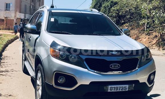 Hividy Kia Sorento fotsy Car in Antananarivo in Analamanga Hividy Kia Sorento fotsy Car in Antananarivo in Analamanga