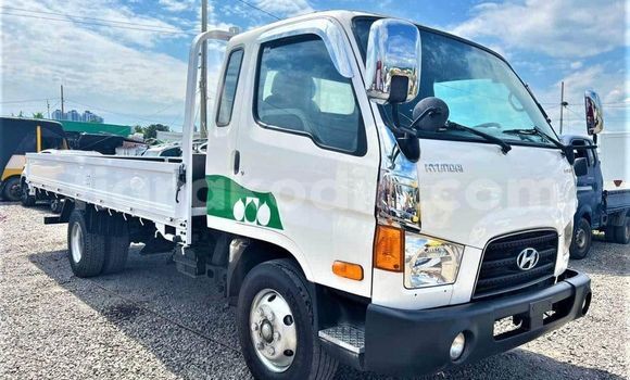 Acheter Occasion Voiture Hyundai Marcia Blanc à Antananarivo, Analamanga Acheter Occasion Voiture Hyundai Marcia Blanc à Antananarivo, Analamanga