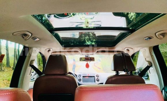 Acheter Occasion Voiture Volkswagen Tiguan Noir à Antananarivo, Analamanga Acheter Occasion Voiture Volkswagen Tiguan Noir à Antananarivo, Analamanga