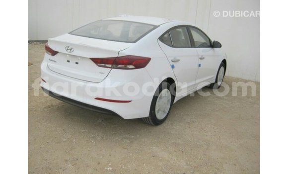 Acheter Import Voiture Hyundai Elantra Blanc à Import - Dubai, Diana Acheter Import Voiture Hyundai Elantra Blanc à Import - Dubai, Diana