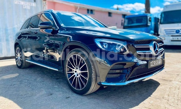 Buy Used Mercedes‒Benz GLC Black Car in Mahajanga in Boeny Buy Used Mercedes‒Benz GLC Black Car in Mahajanga in Boeny
