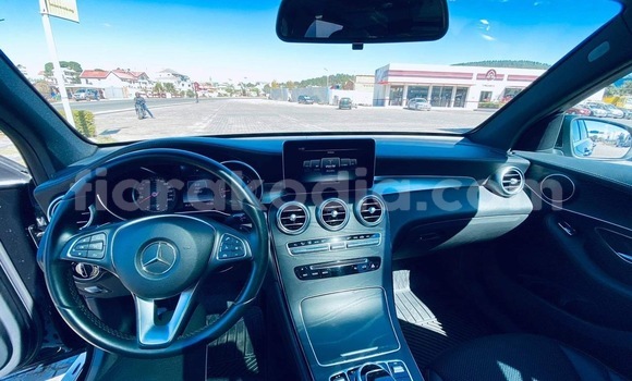 Buy Used Mercedes‒Benz GLC Black Car in Mahajanga in Boeny Buy Used Mercedes‒Benz GLC Black Car in Mahajanga in Boeny