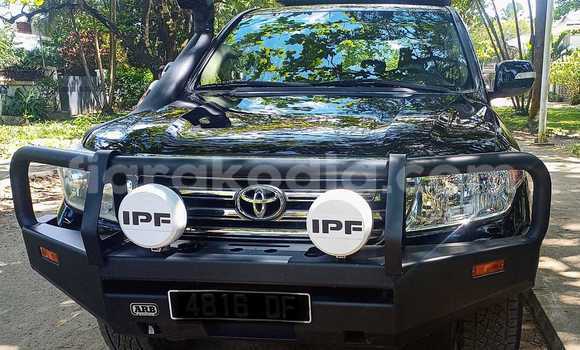 Acheter Occasion Voiture Toyota Land Cruiser Noir à Toamasina, Atsinanana Acheter Occasion Voiture Toyota Land Cruiser Noir à Toamasina, Atsinanana