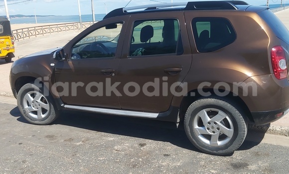 Acheter Occasion Voiture Renault Duster Marron à Mahajanga, Boeny Acheter Occasion Voiture Renault Duster Marron à Mahajanga, Boeny