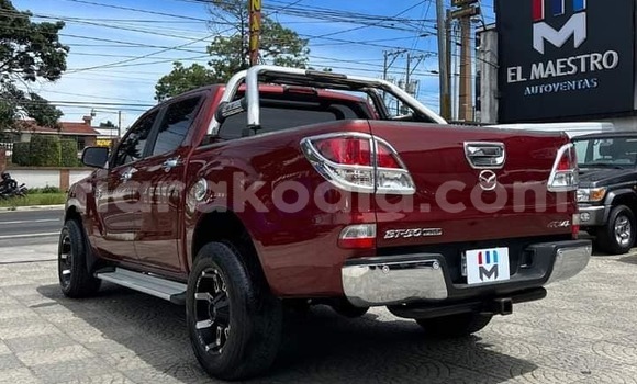 Acheter Occasion Voiture Mazda BT-50 Rouge à Taolanaro, Toliary Acheter Occasion Voiture Mazda BT-50 Rouge à Taolanaro, Toliary