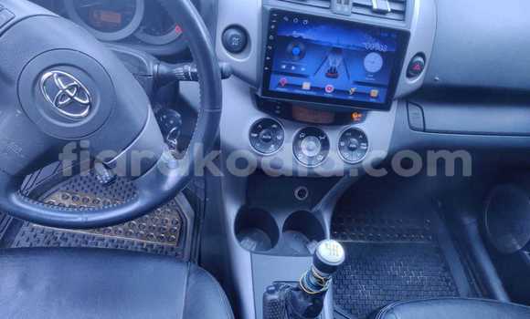 Acheter Occasion Voiture Toyota RAV4 Noir à Taolanaro, Toliary Acheter Occasion Voiture Toyota RAV4 Noir à Taolanaro, Toliary