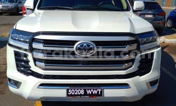 Acheter Occasion Voiture Toyota Land Cruiser Blanc à Taolanaro, Toliary Acheter Occasion Voiture Toyota Land Cruiser Blanc à Taolanaro, Toliary
