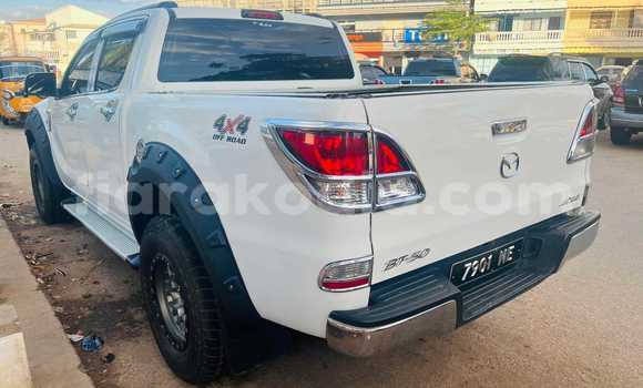 Acheter Occasion Voiture Mazda BT-50 Blanc à Taolanaro, Toliary Acheter Occasion Voiture Mazda BT-50 Blanc à Taolanaro, Toliary