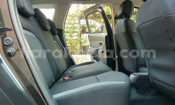 Acheter Occasion Voiture Renault Duster Noir à Antananarivo, Analamanga Acheter Occasion Voiture Renault Duster Noir à Antananarivo, Analamanga