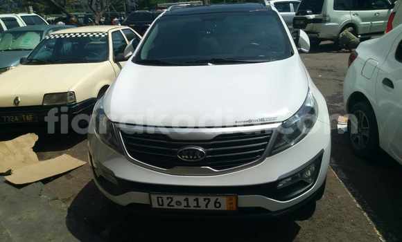 Hividy Kia Sportage fotsy Car in Antananarivo in Analamanga Hividy Kia Sportage fotsy Car in Antananarivo in Analamanga