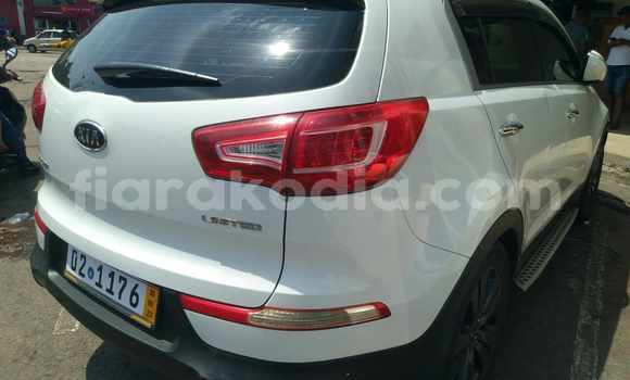 Hividy Kia Sportage fotsy Car in Antananarivo in Analamanga Hividy Kia Sportage fotsy Car in Antananarivo in Analamanga