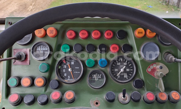 Hividy Renault TRM 10000 fotsy Truck in Toamasina in Atsinanana Hividy Renault TRM 10000 fotsy Truck in Toamasina in Atsinanana