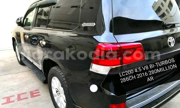 Hividy Toyota Land Cruiser Black Car in Antananarivo in Analamanga Hividy Toyota Land Cruiser Black Car in Antananarivo in Analamanga