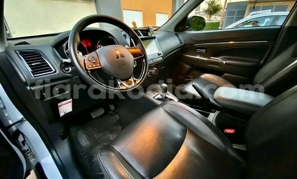 Hividy Mitsubishi ASX fotsy Car in Antananarivo in Analamanga Hividy Mitsubishi ASX fotsy Car in Antananarivo in Analamanga