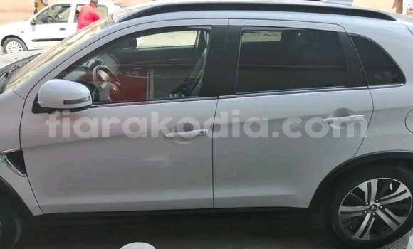 Hividy Mitsubishi ASX fotsy Car in Antananarivo in Analamanga Hividy Mitsubishi ASX fotsy Car in Antananarivo in Analamanga