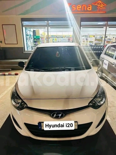 Big with watermark hyundai i20 analamanga antananarivo 7546