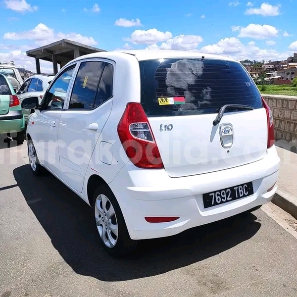 Big with watermark hyundai i10 analamanga antananarivo 7547