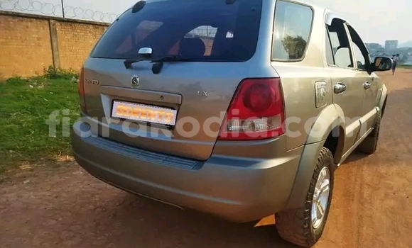 Acheter Occasion Voiture Kia Sorento Beige à Antananarivo, Analamanga Acheter Occasion Voiture Kia Sorento Beige à Antananarivo, Analamanga