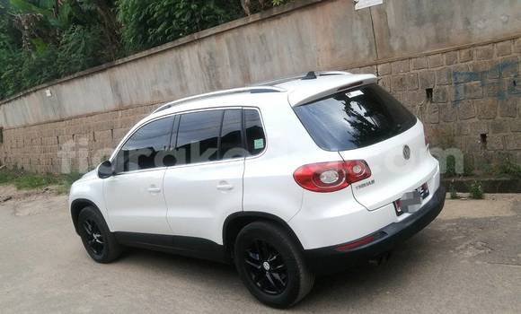 Acheter Occasion Voiture Volkswagen Tiguan Blanc à Antananarivo, Analamanga Acheter Occasion Voiture Volkswagen Tiguan Blanc à Antananarivo, Analamanga