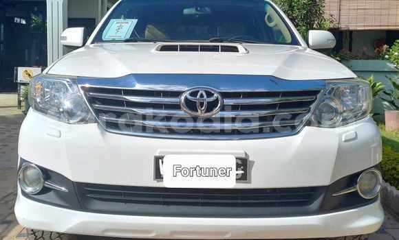 Buy Used Toyota Fortuner White Car in Antananarivo in Analamanga Buy Used Toyota Fortuner White Car in Antananarivo in Analamanga